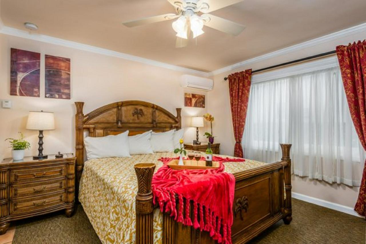 House Inn 2*