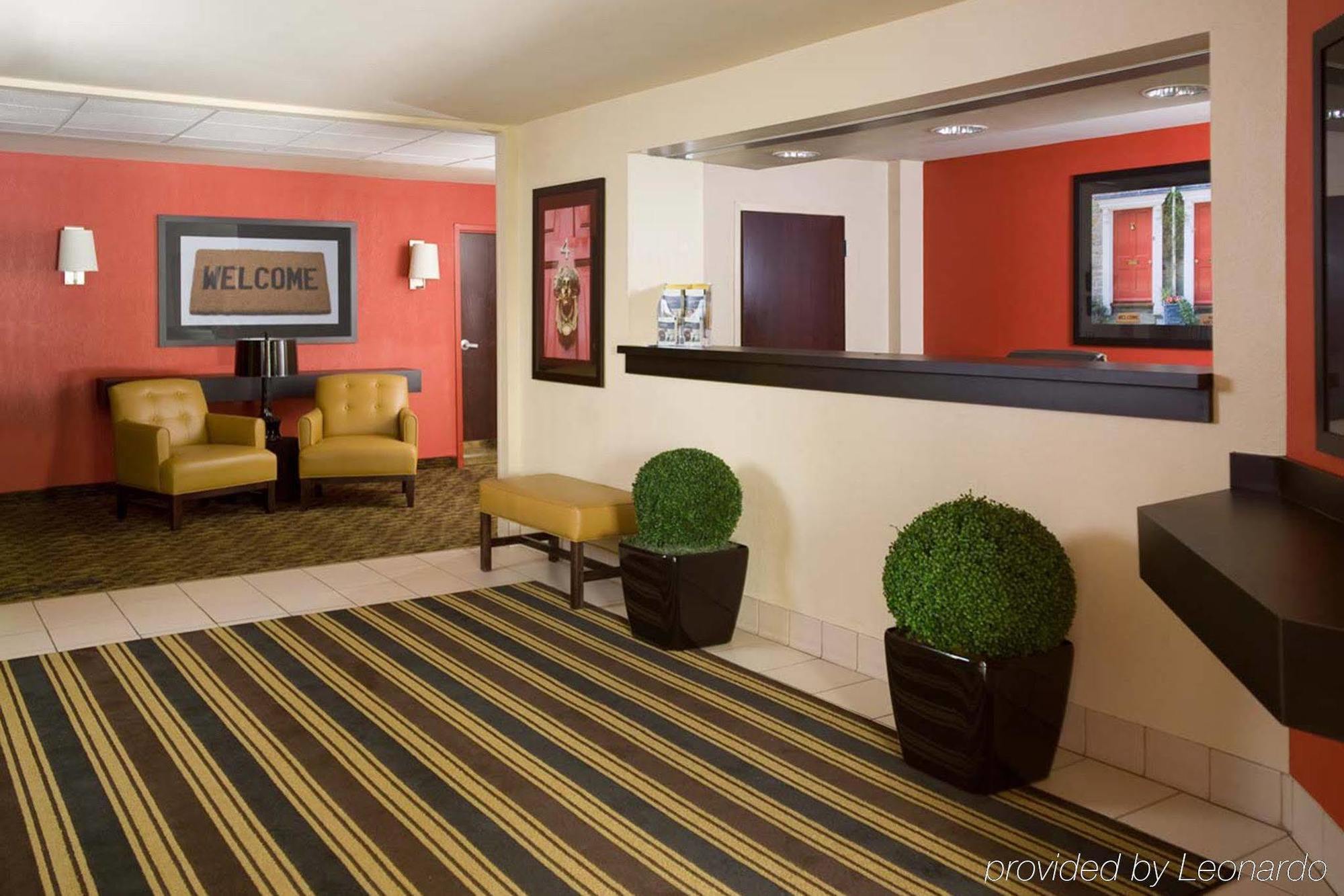 Extended America - - Calle Real Hotel