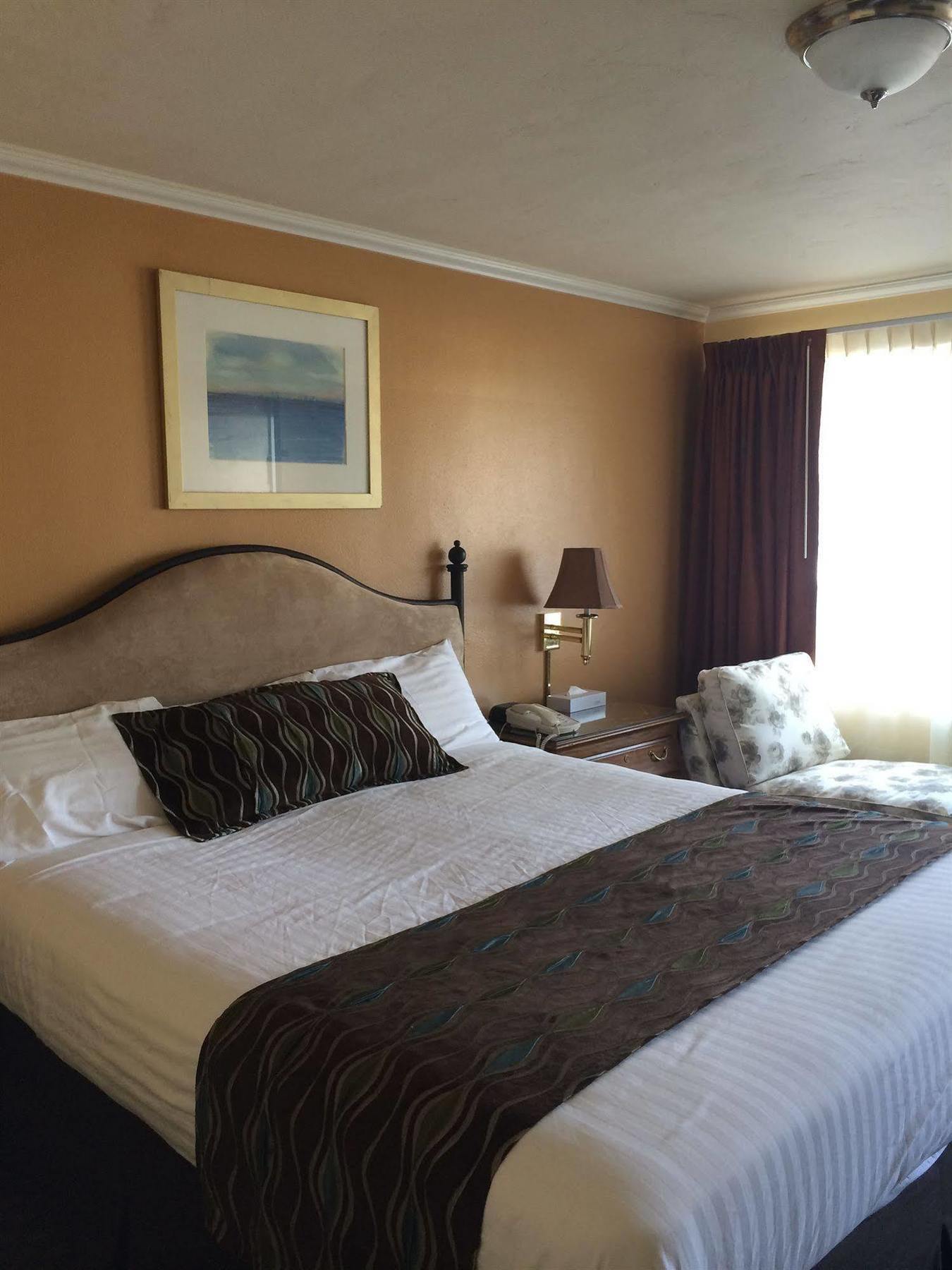 Motel Oasis And 2*