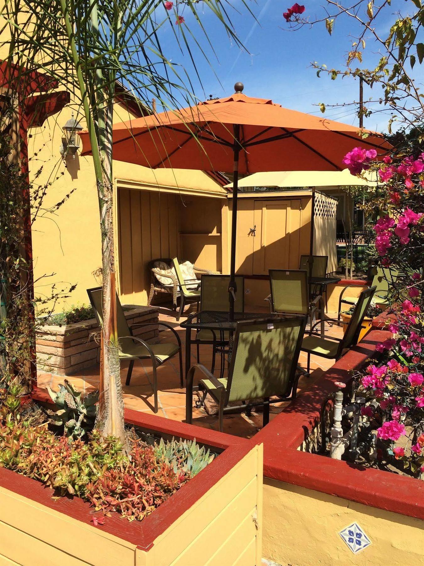 Oasis And Santa Barbara