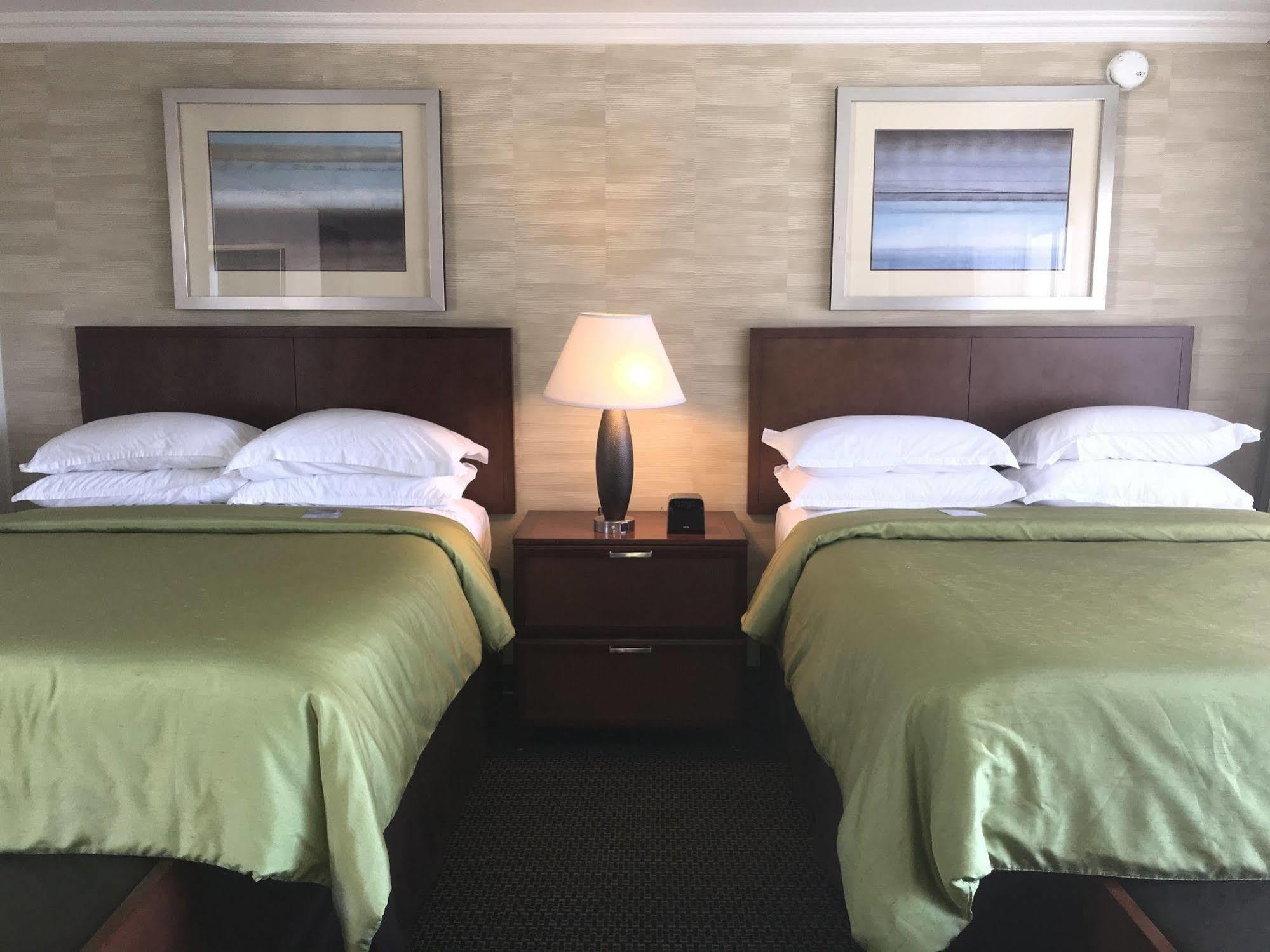 Inn West Inn, A Coast