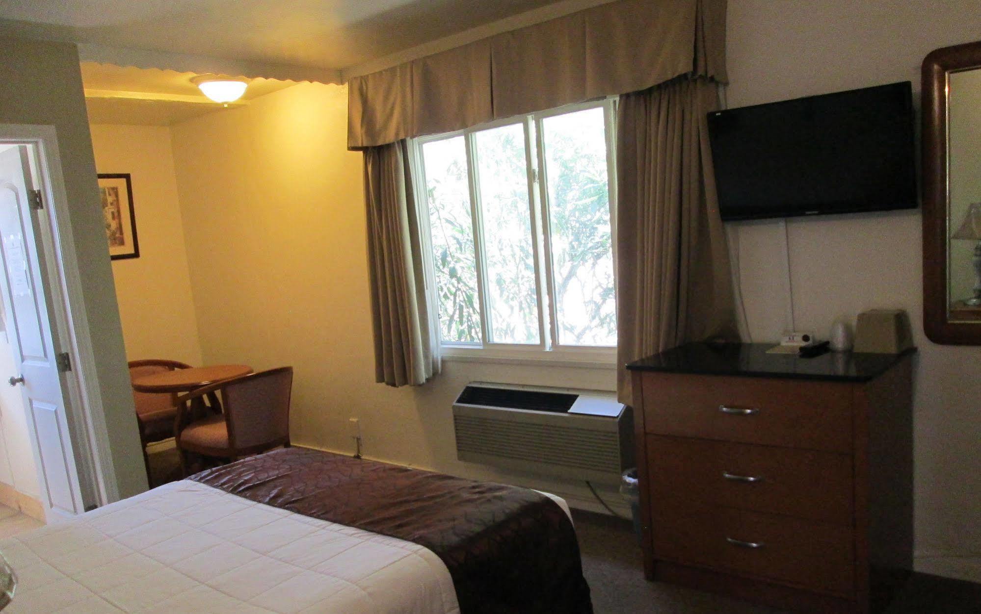 Motel Town And Country 2*