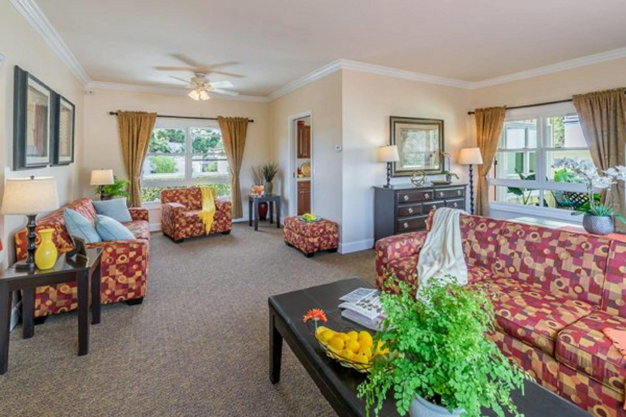 Inn House Santa Barbara