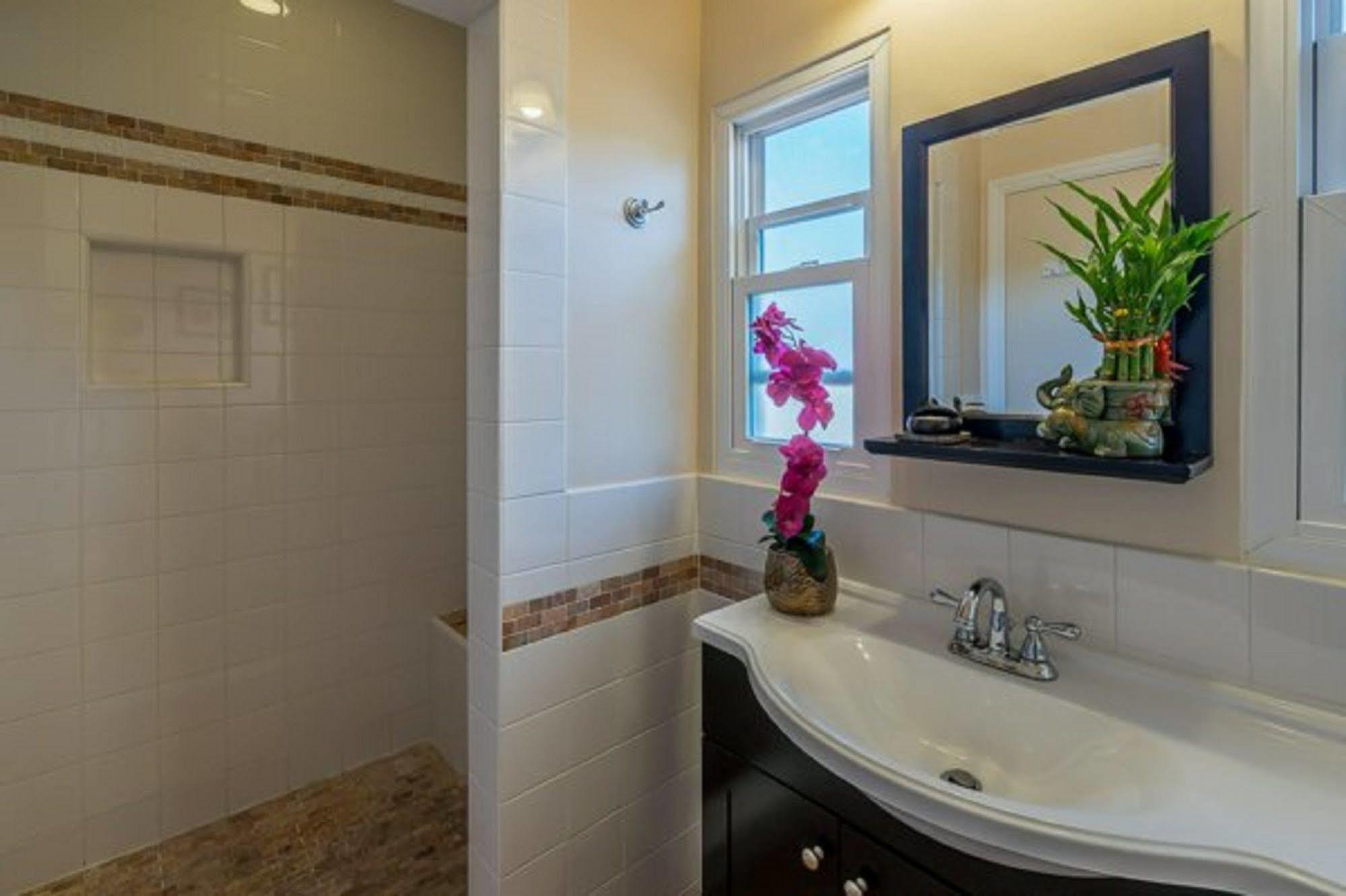 Inn House Santa Barbara