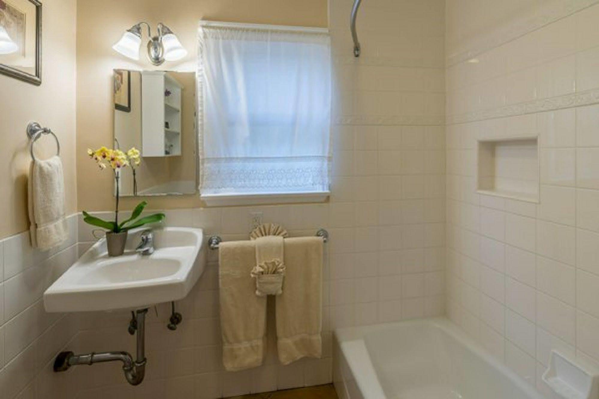 House Inn Santa Barbara