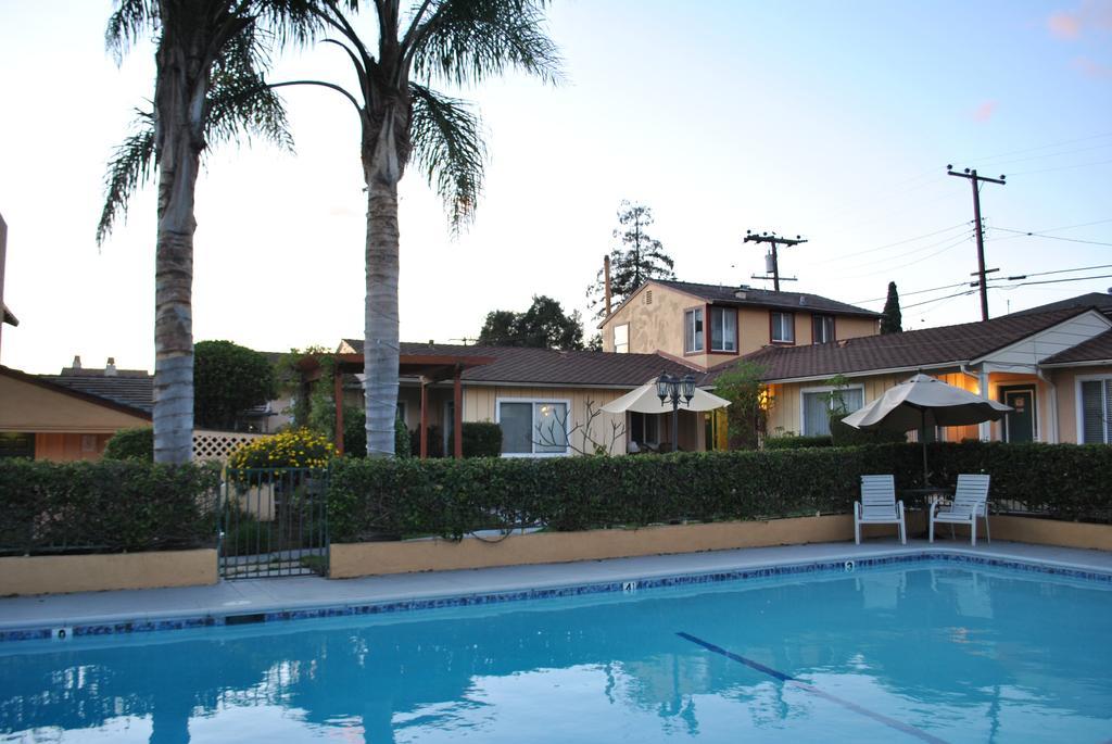 Oasis And 2* Santa Barbara