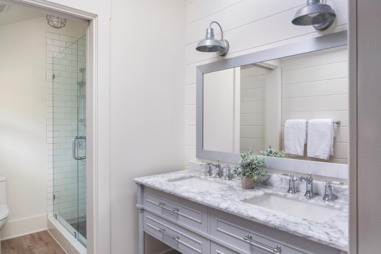 Hotel Hideaway Santa Barbara, A Kirkwood Collection 4*