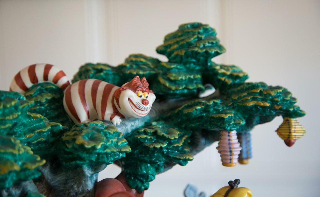 Bed & Breakfast Cheshire Cat & 4*