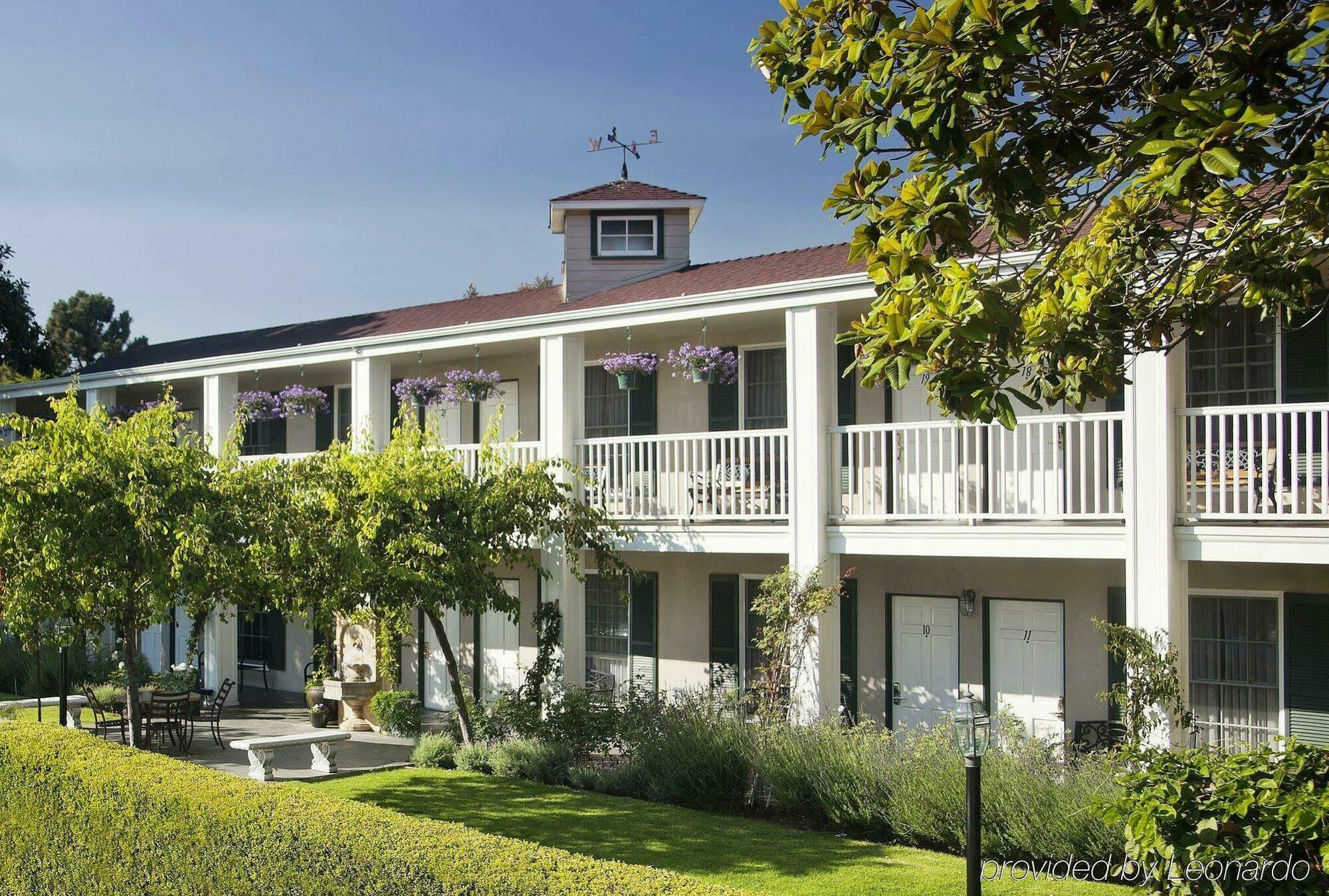 Lavender By The Sea Inn 3*